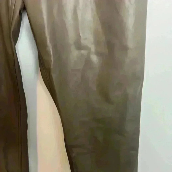 ABERCROMBIE 90s straight ultra high rise vegan leather Size 35 - Picture 5 of 16